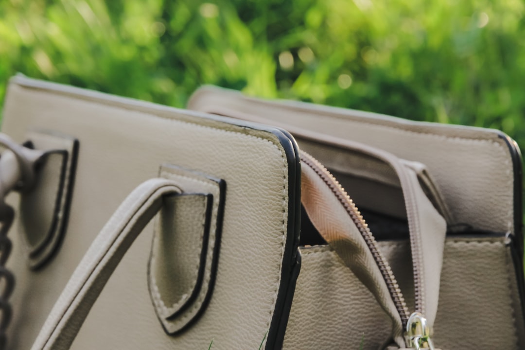 Photo trendy handbags